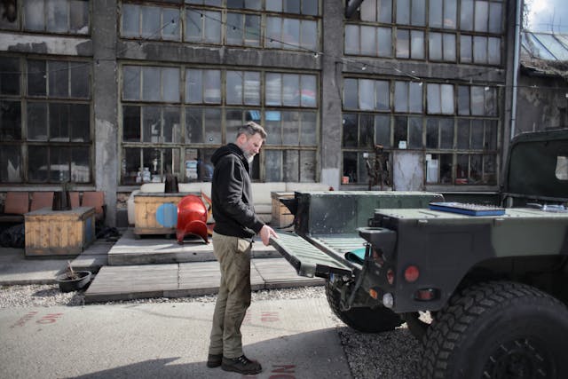 preparing car for a shipping