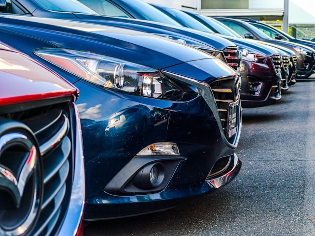 car broker vs car dealer